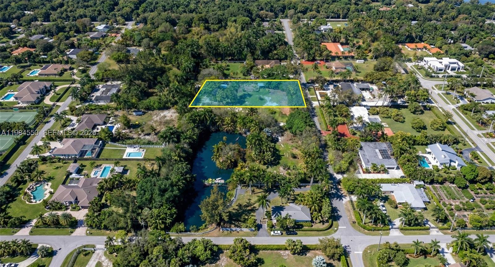   /   кв.футов $ 2026-03-17 0 Фото