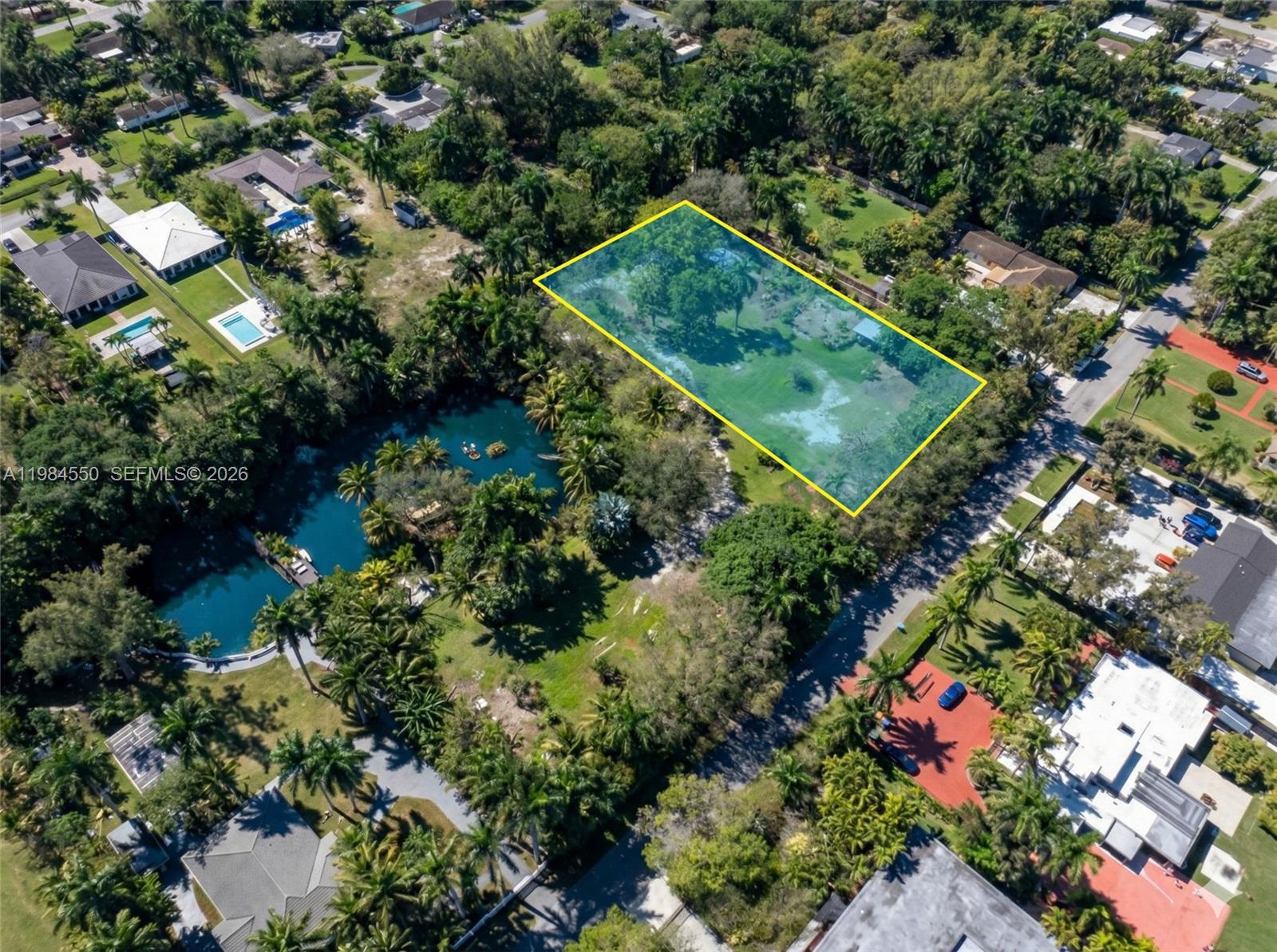   /   кв.футов $ 2026-03-17 0 Фото