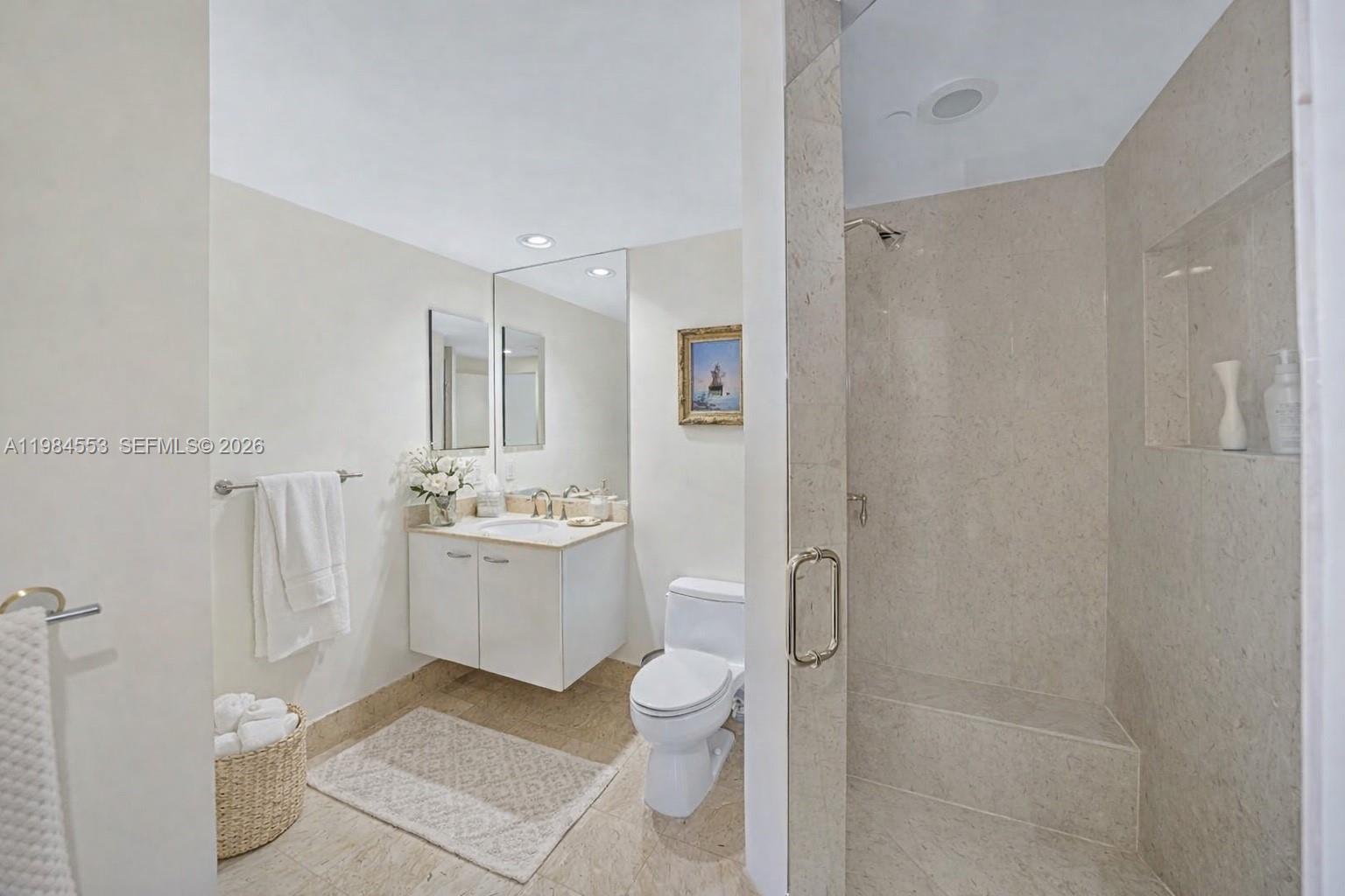 Photo of 21200 Point Pl  #1901, Aventura, Florida, 33180 - Bathroom #1 (jack and jill)
