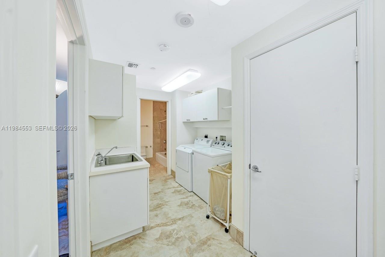 Photo of 21200 Point Pl  #1901, Aventura, Florida, 33180 - 