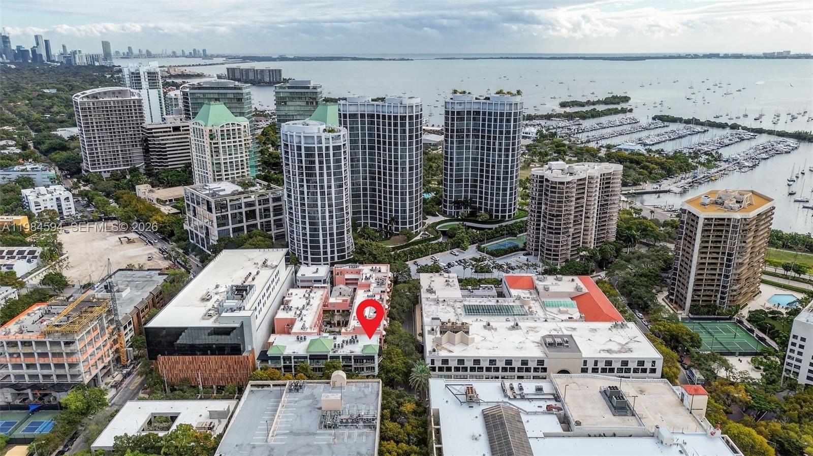 102  /   кв.футов $ 2026-03-17 0 Фото