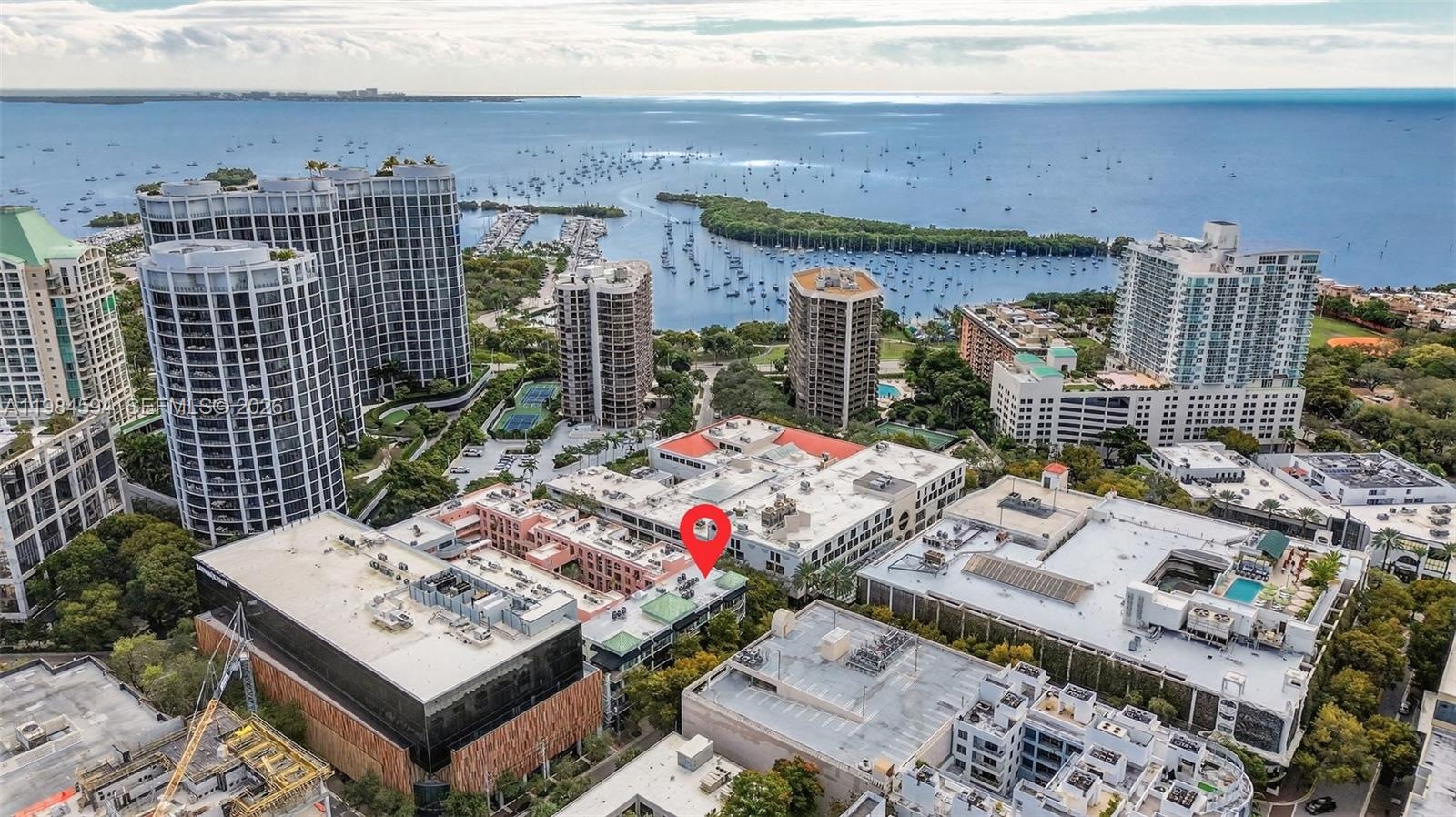 102  /   кв.футов $ 2026-03-17 0 Фото