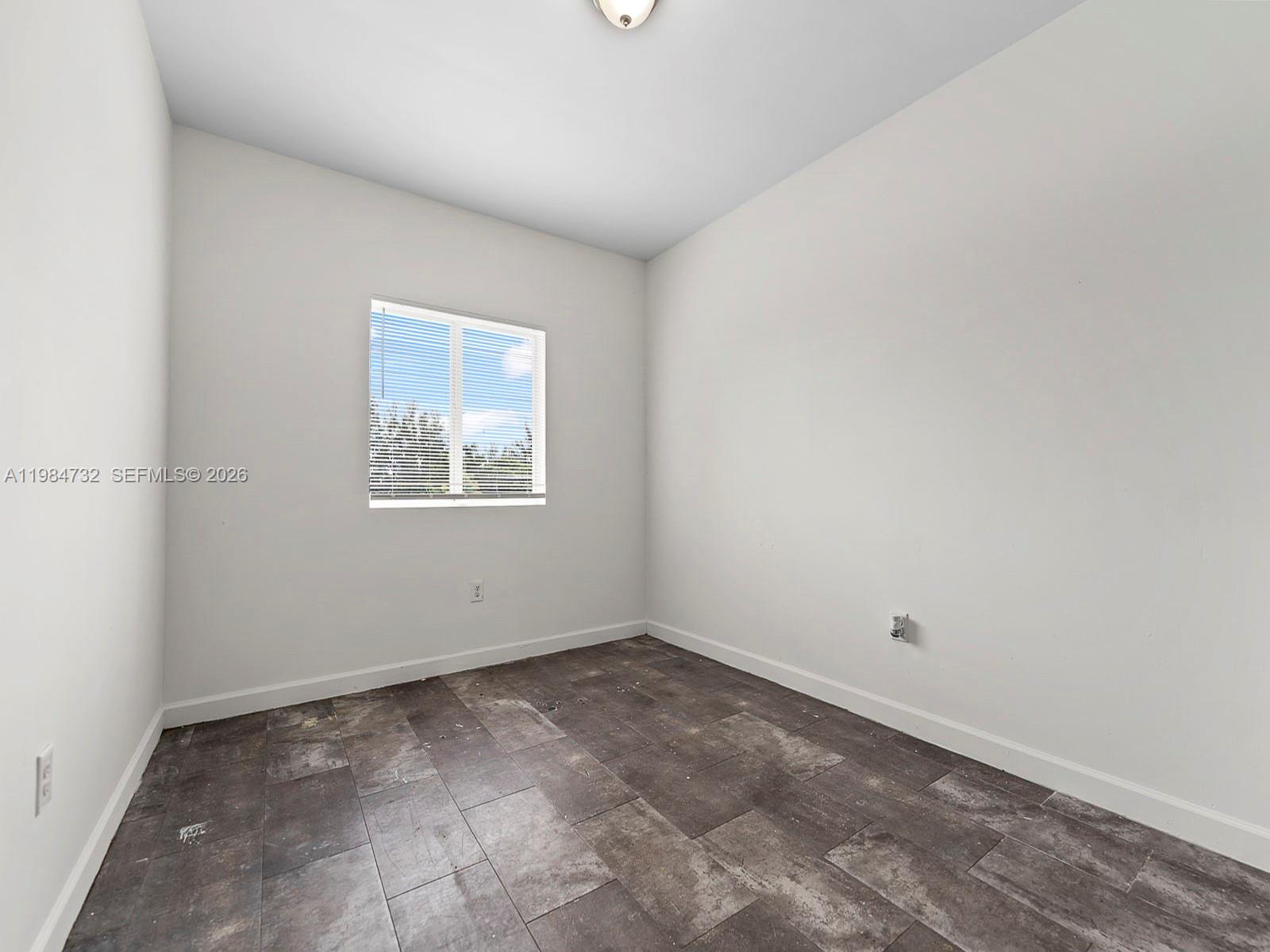   /  2950 кв.футов $ 2026-03-17 0 Фото