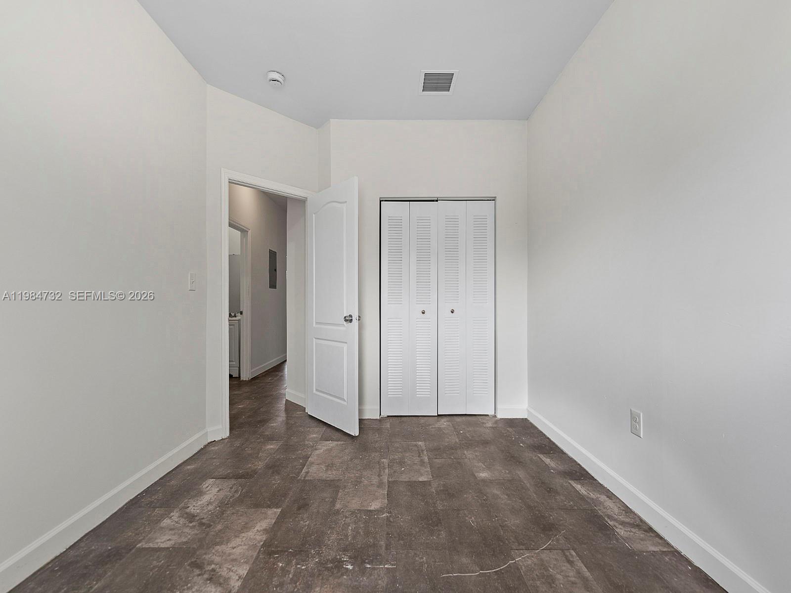   /  2950 кв.футов $ 2026-03-17 0 Фото