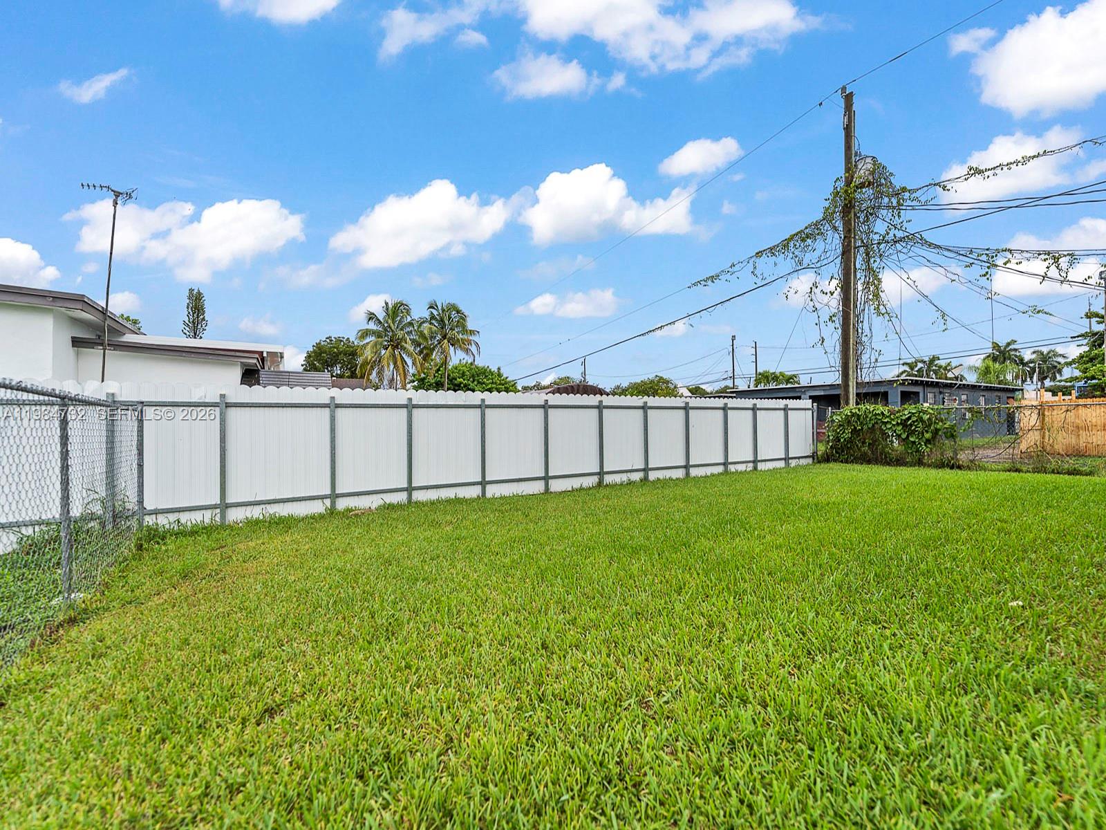   /  2950 кв.футов $ 2026-03-17 0 Фото