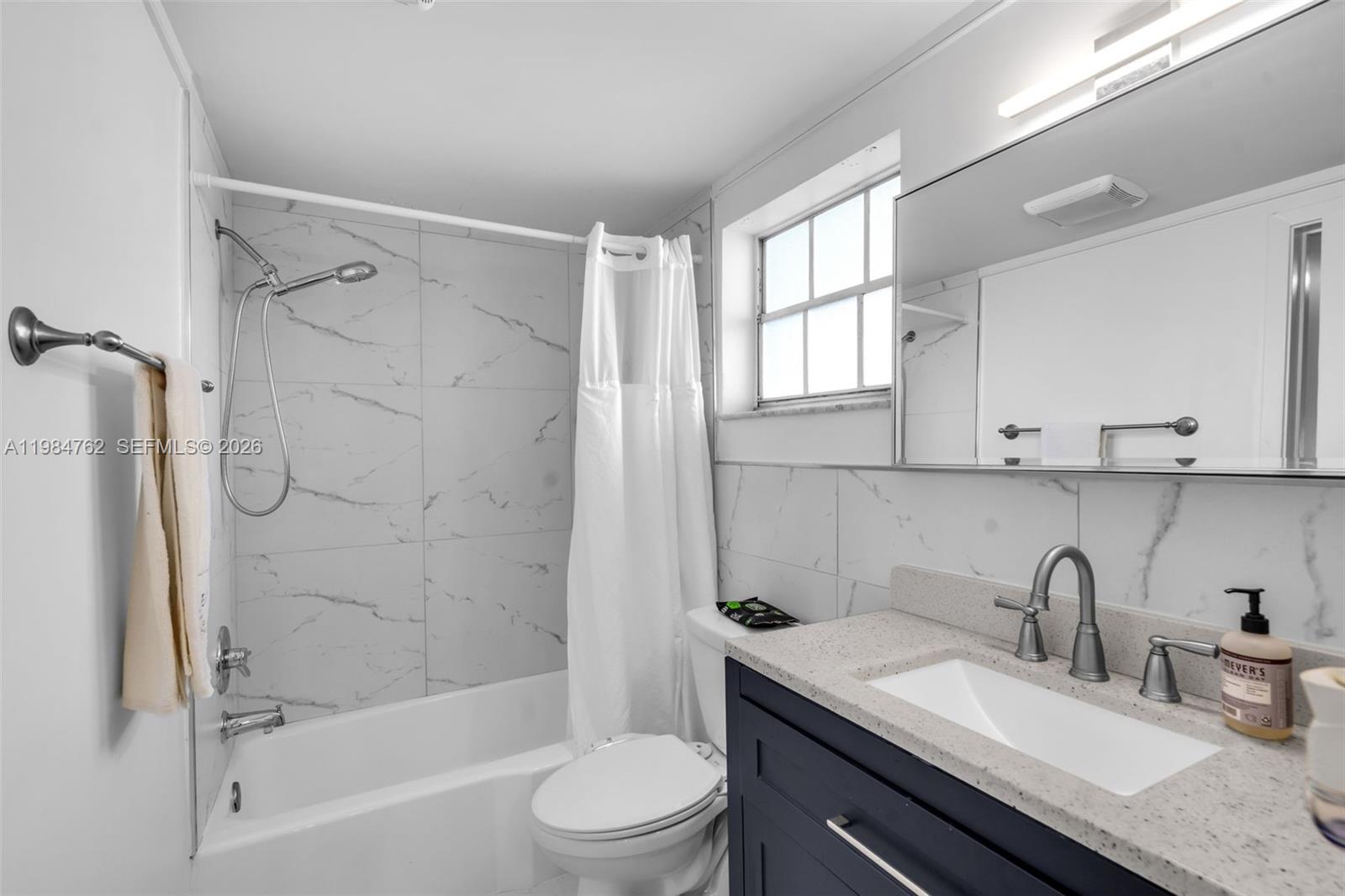 206 1 / 1 672 sq. ft. $ 2026-03-17 0 Photo