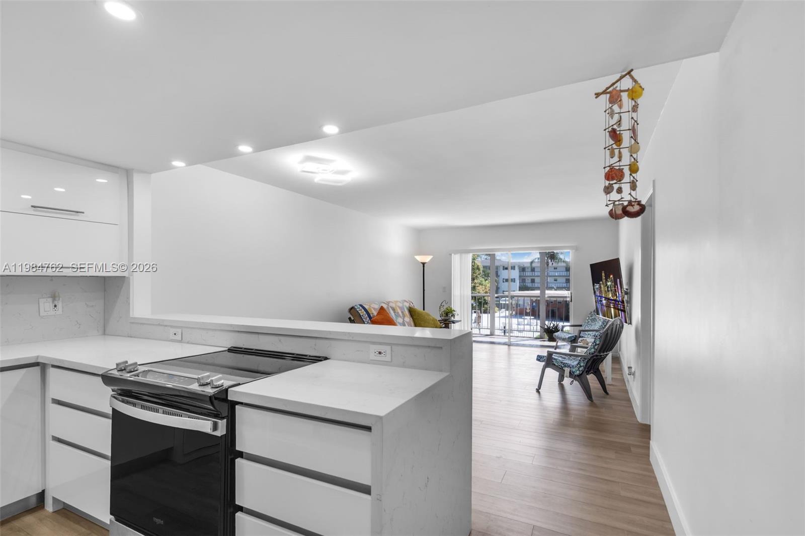 206 1 / 1 672 sq. ft. $ 2026-03-17 0 Photo