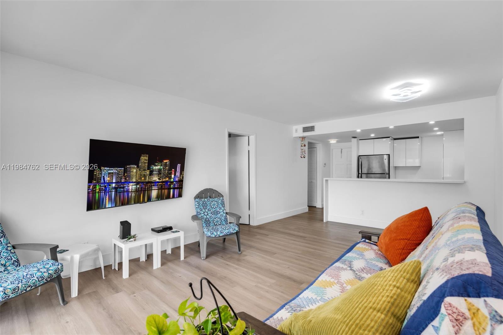 206 1 / 1 672 sq. ft. $ 2026-03-17 0 Photo