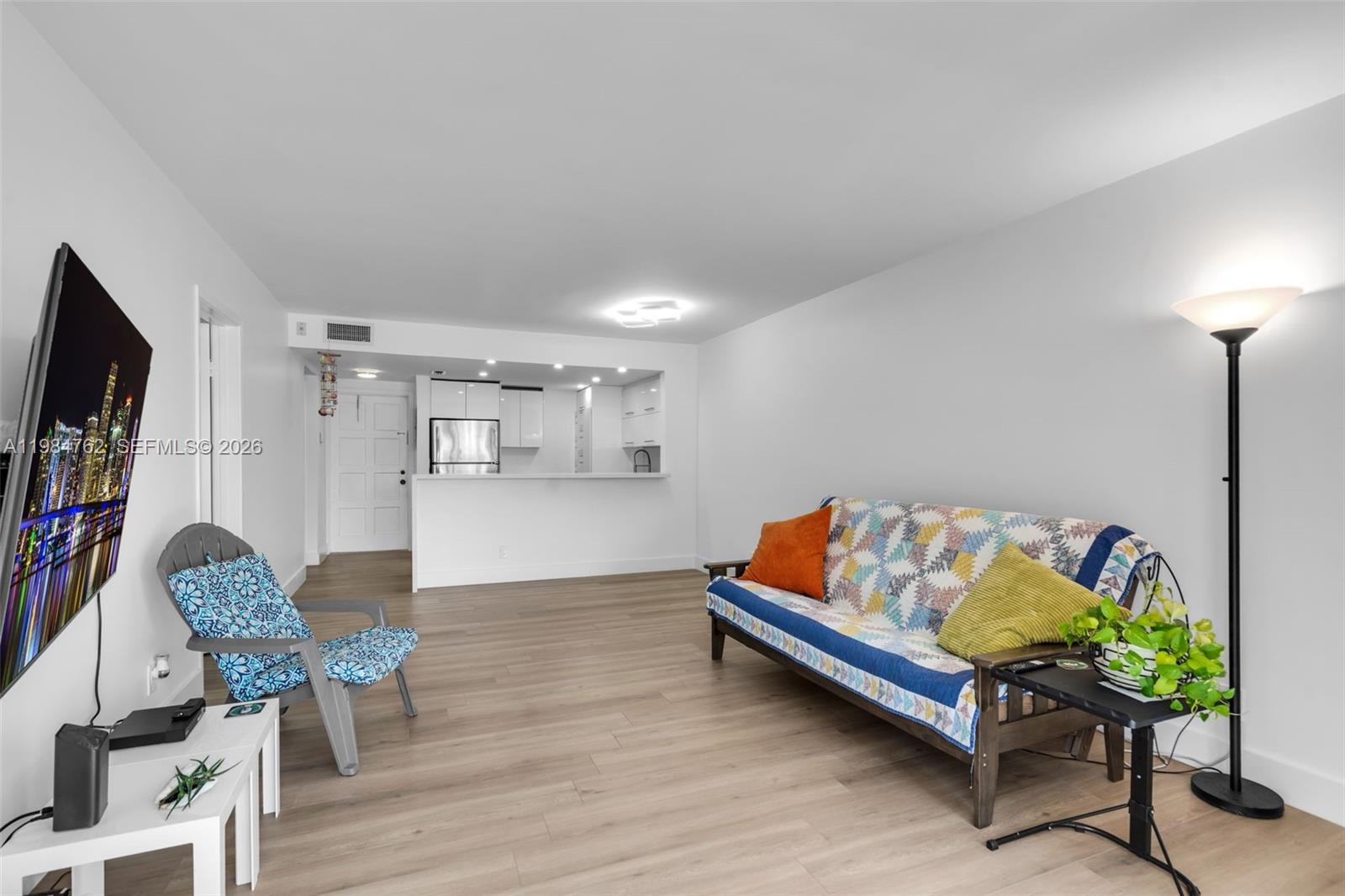 206 1 / 1 672 sq. ft. $ 2026-03-17 0 Photo