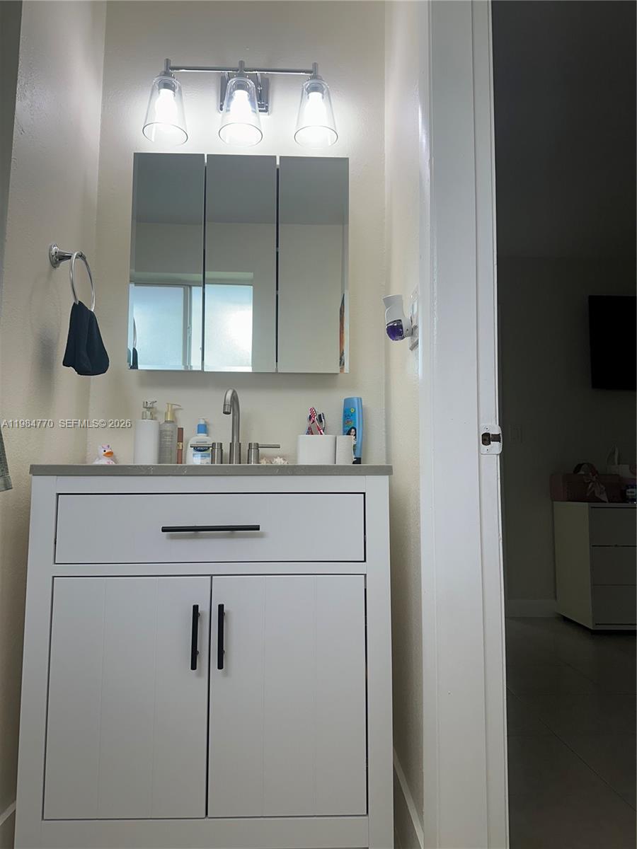   /   кв.футов $ 2026-03-23 0 Фото