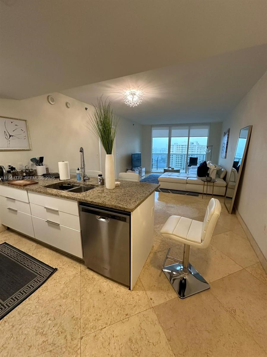 1606 2 / 1 1086 sq. ft. $ 2026-03-17 0 foto
