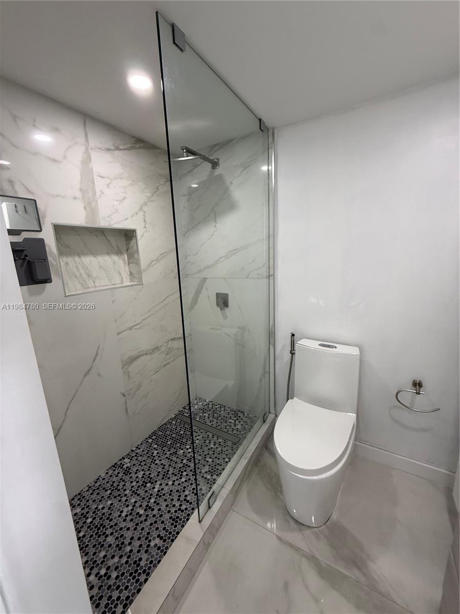 Photo of 1825 Ocean Dr #305, Hallandale Beach, Florida, 33009 -