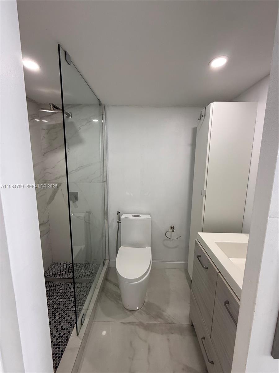 Photo of 1825 Ocean Dr #305, Hallandale Beach, Florida, 33009 -