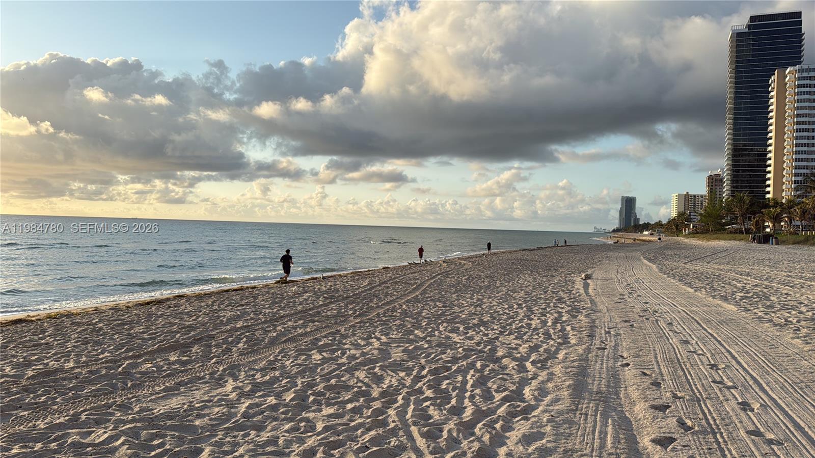 Photo of 1825 Ocean Dr #305, Hallandale Beach, Florida, 33009 -