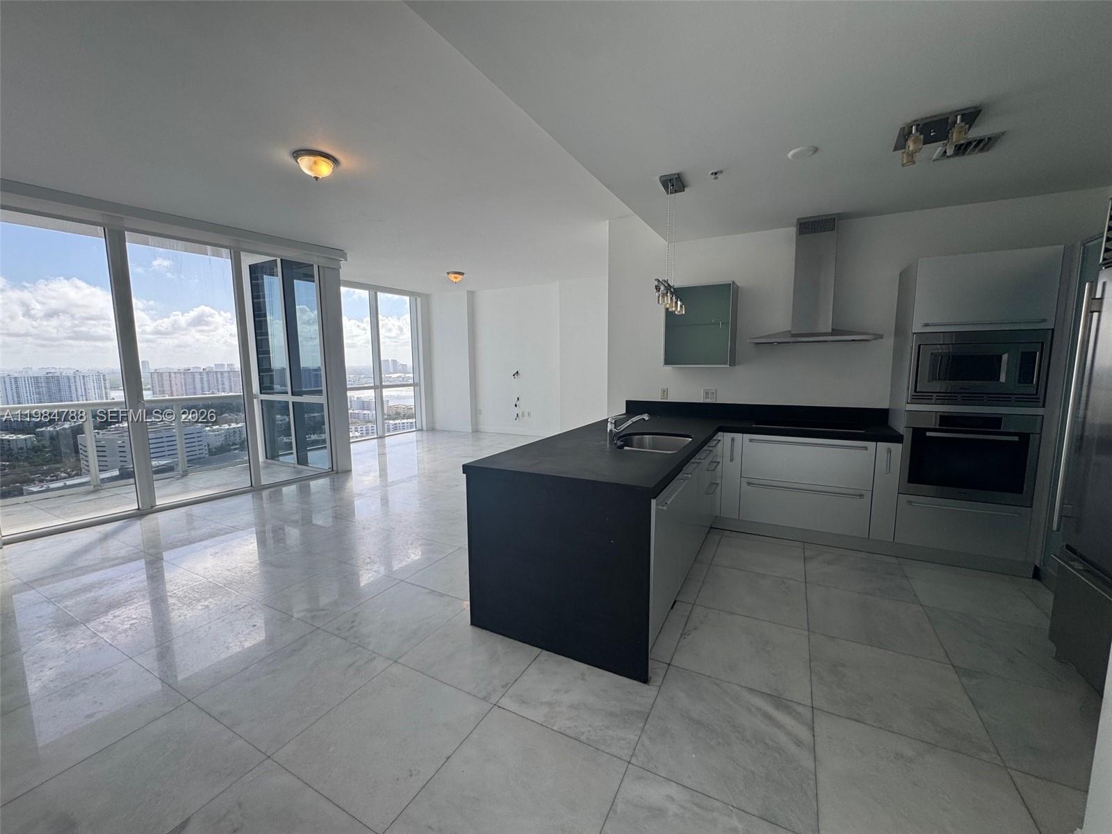 3505 2 / 3 1577 sq. ft. $ 2026-04-28 0 Photo