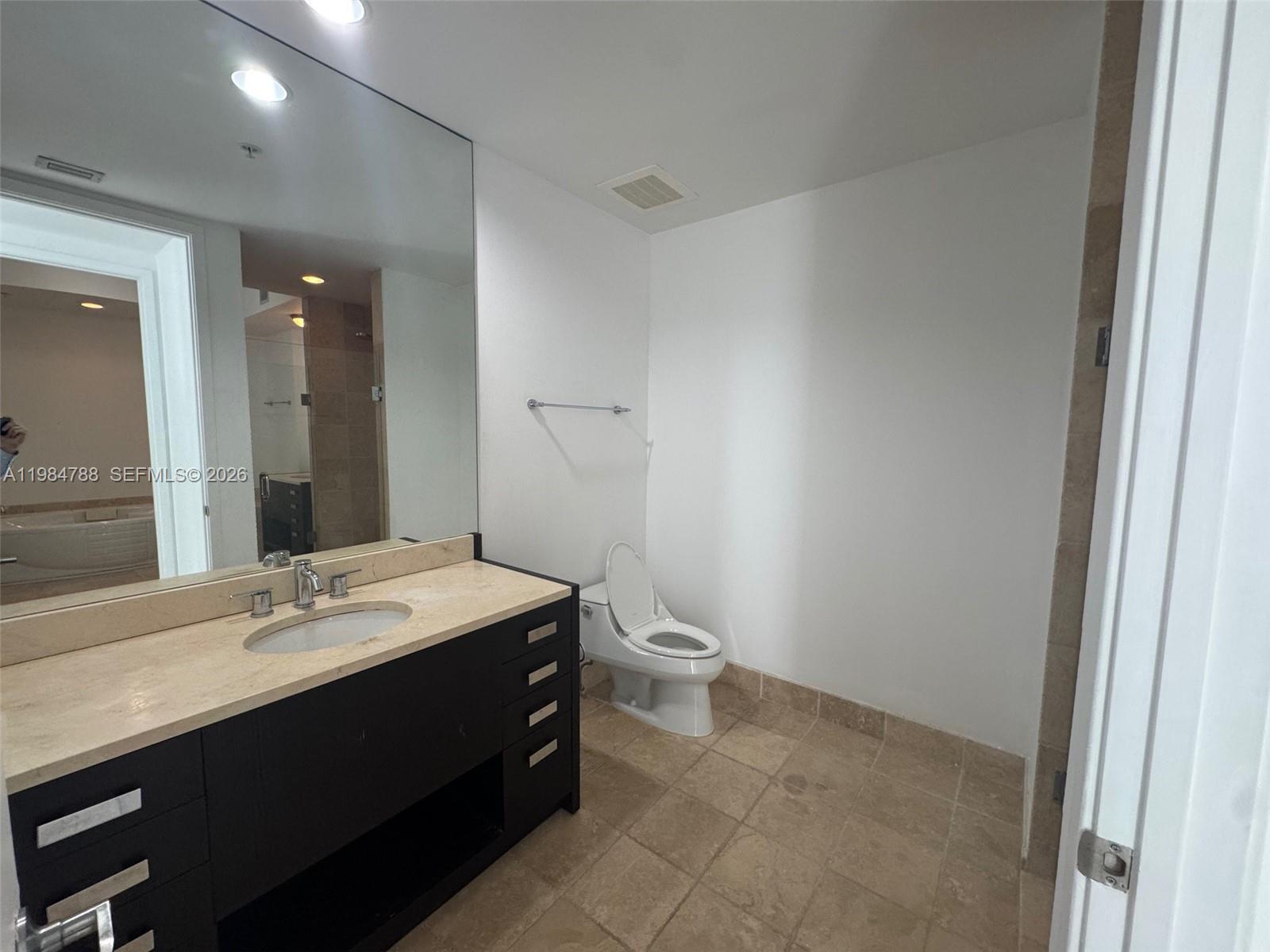 3505 2 / 3 1577 sq. ft. $ 2026-04-28 0 Photo