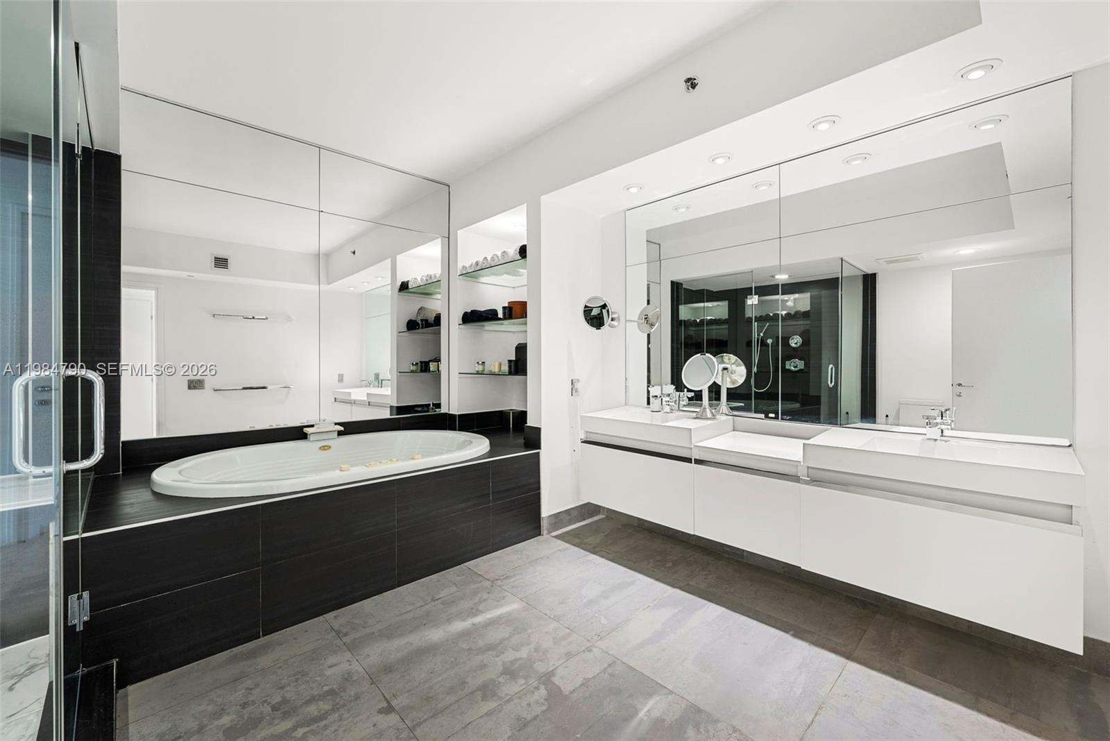 Photo of 450 Alton Rd  #1507, Miami Beach, Florida, 33139 - MASTER BATHROOM