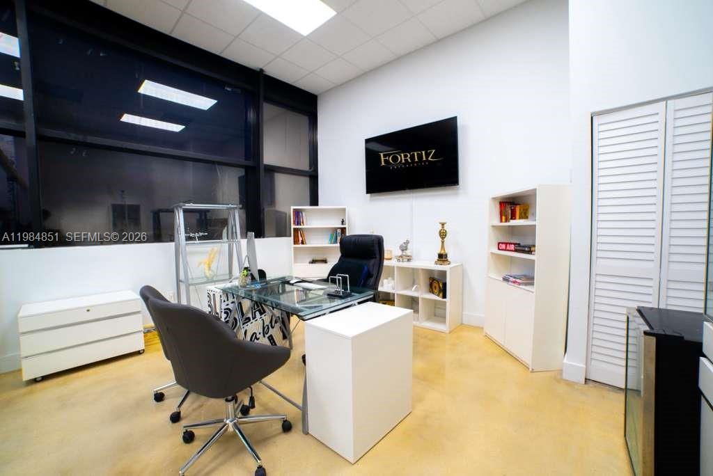   /   sq. ft. $ 2026-03-17 0 foto