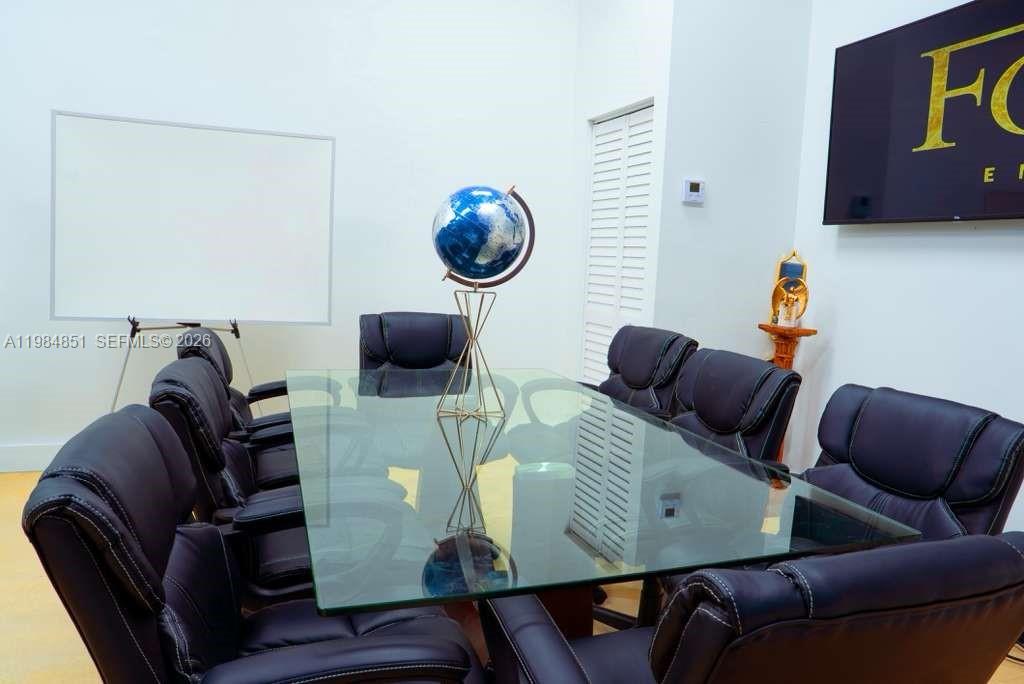   /   sq. ft. $ 2026-03-17 0 foto