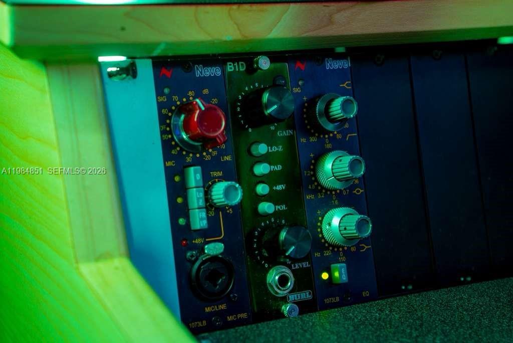   /   sq. ft. $ 2026-03-17 0 foto