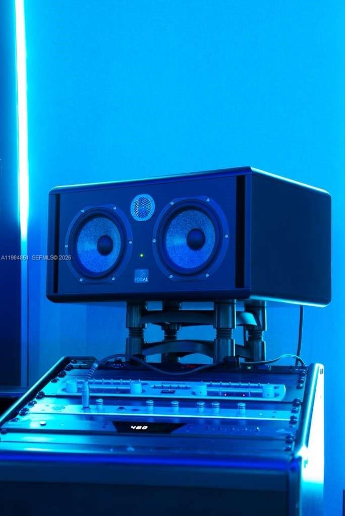   /   sq. ft. $ 2026-03-17 0 foto