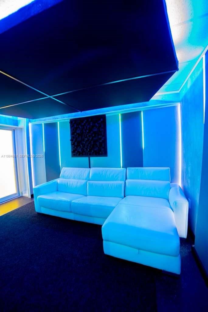   /   sq. ft. $ 2026-03-17 0 foto