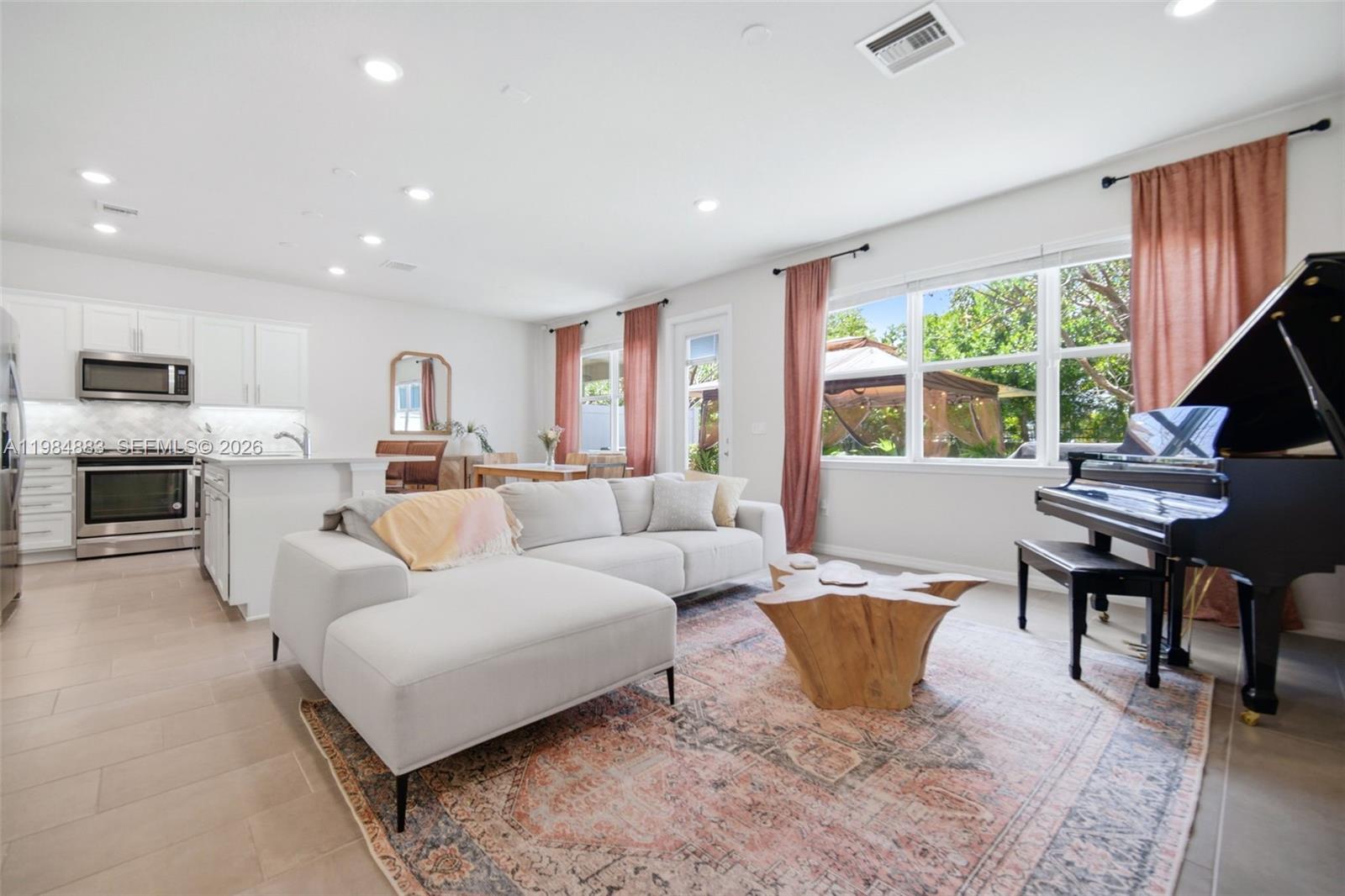 1628 3 / 3 1768 sq. ft. $ 2026-03-18 0 Photo