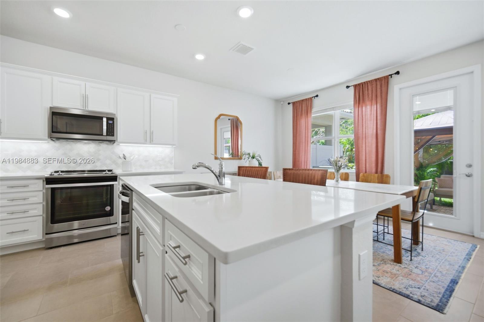 See details 1628 3 / 3 1768 sq. ft. $ 2026-03-18 0 Photo