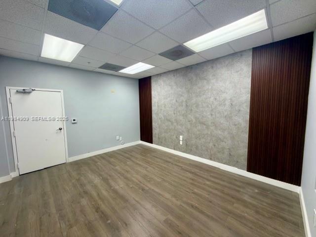 3  /   кв.футов $ 2026-03-18 0 Фото