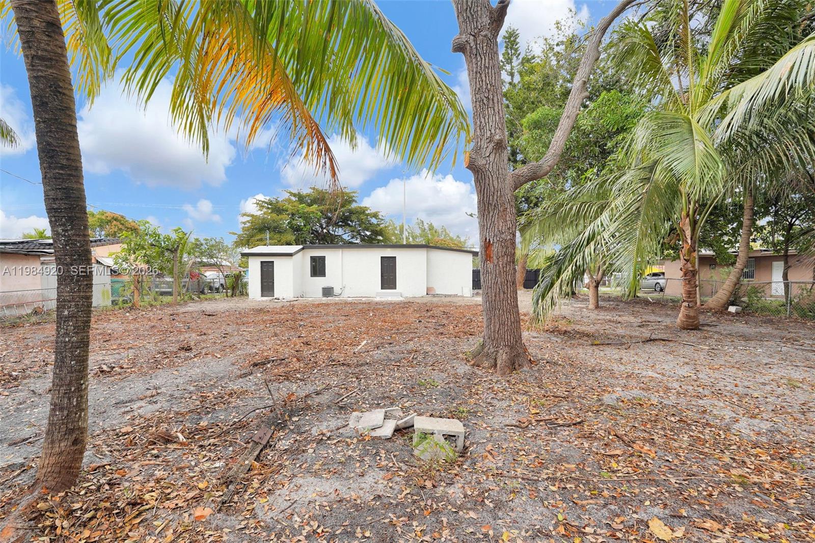 1830 3 / 2 1067 sq. ft. $ 2026-03-18 0 foto