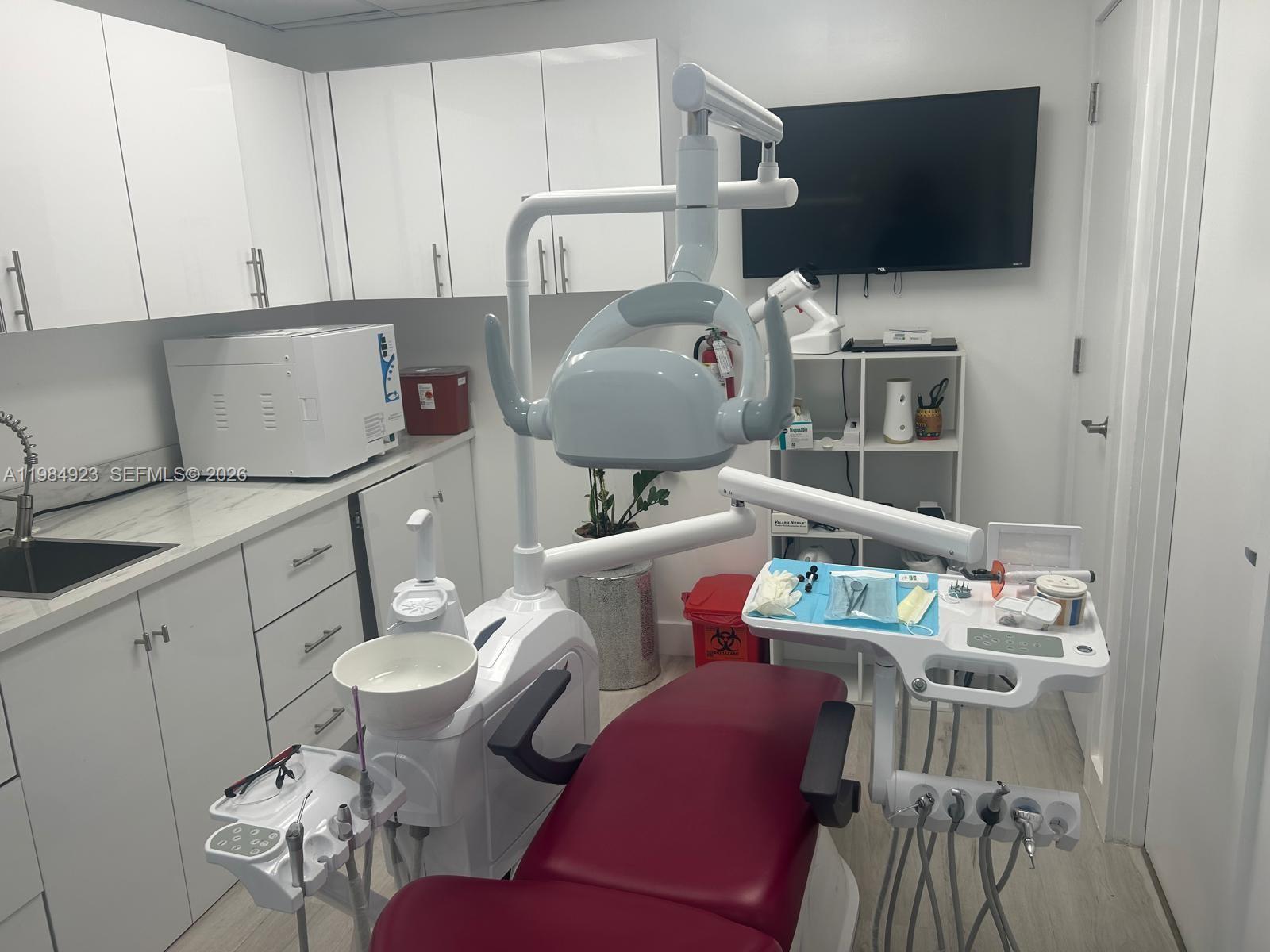   /   sq. ft. $ 2026-03-18 0 foto