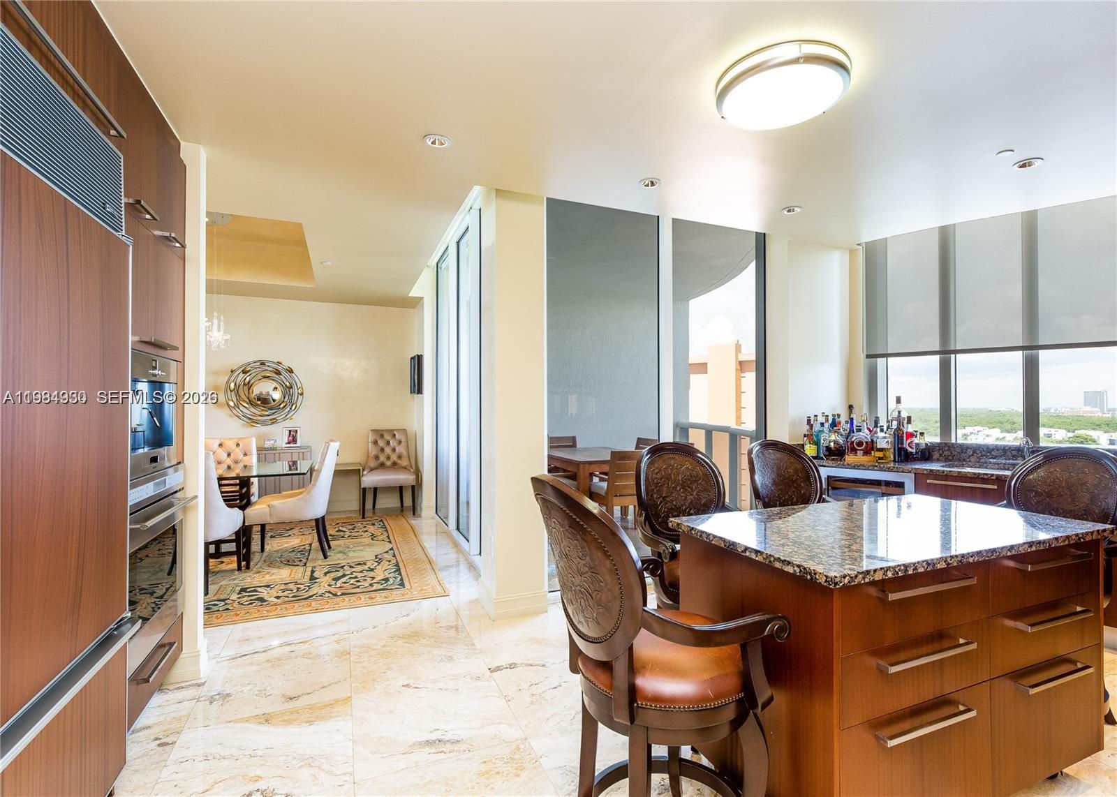 1106 3 / 4 2327 кв.футов $ 2026-03-18 0 Фото