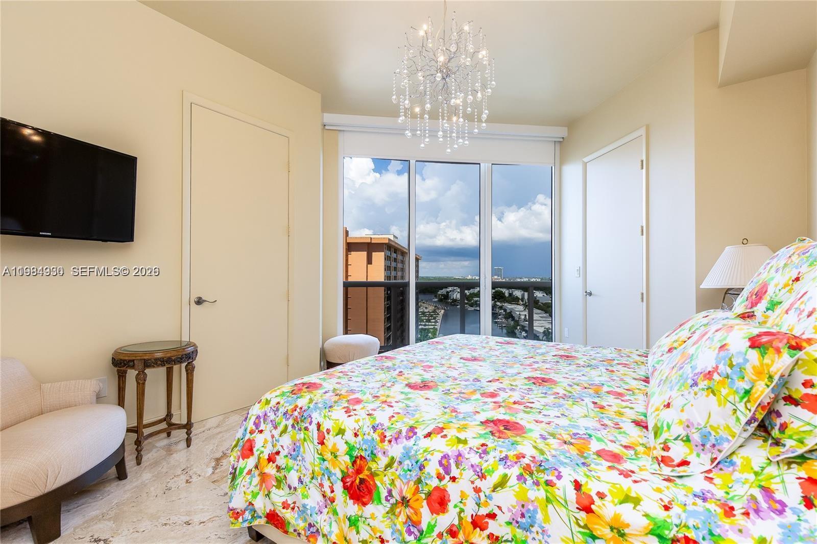 1106 3 / 4 2327 кв.футов $ 2026-03-18 0 Фото