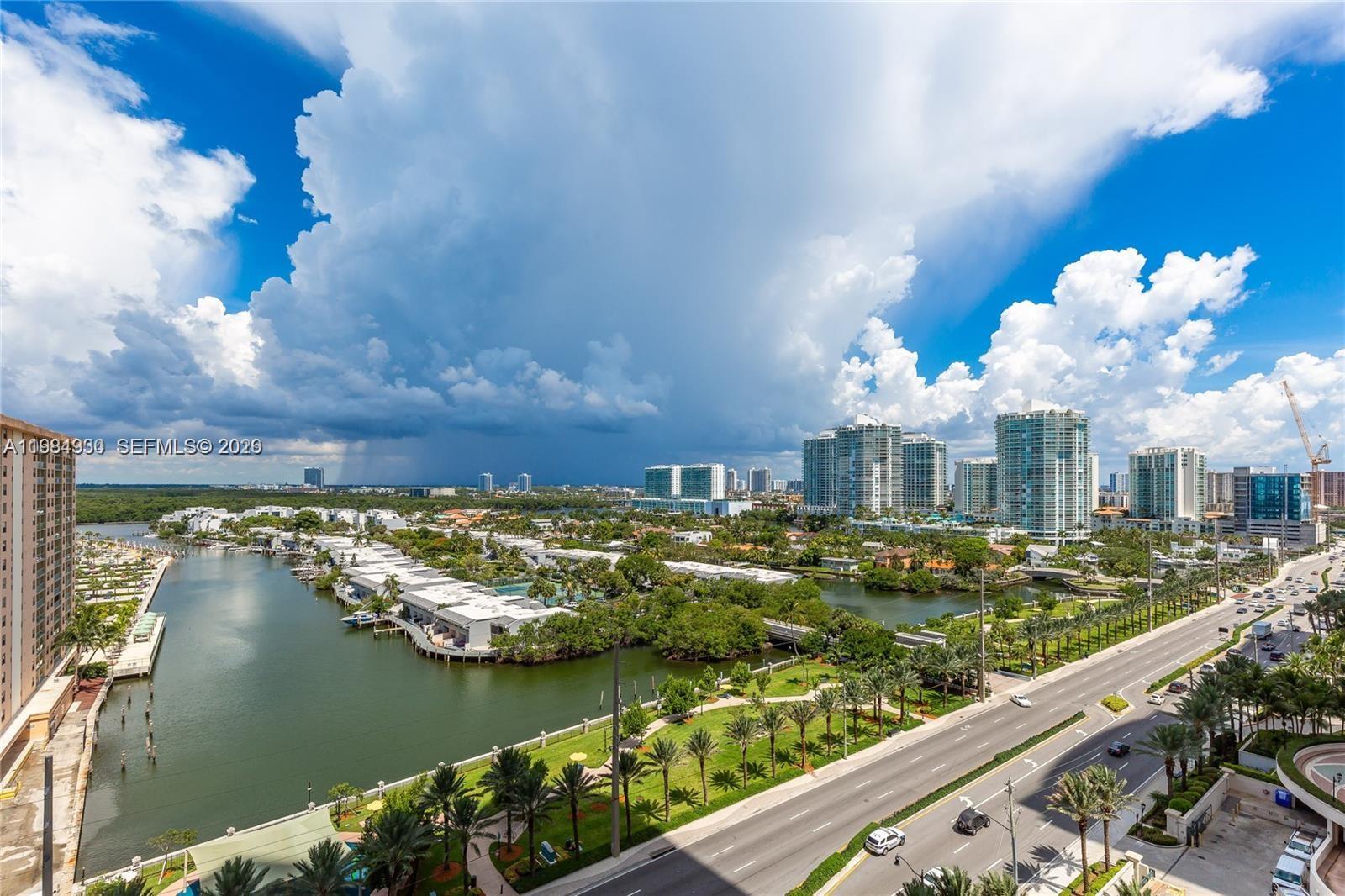 1106 3 / 4 2327 кв.футов $ 2026-03-18 0 Фото