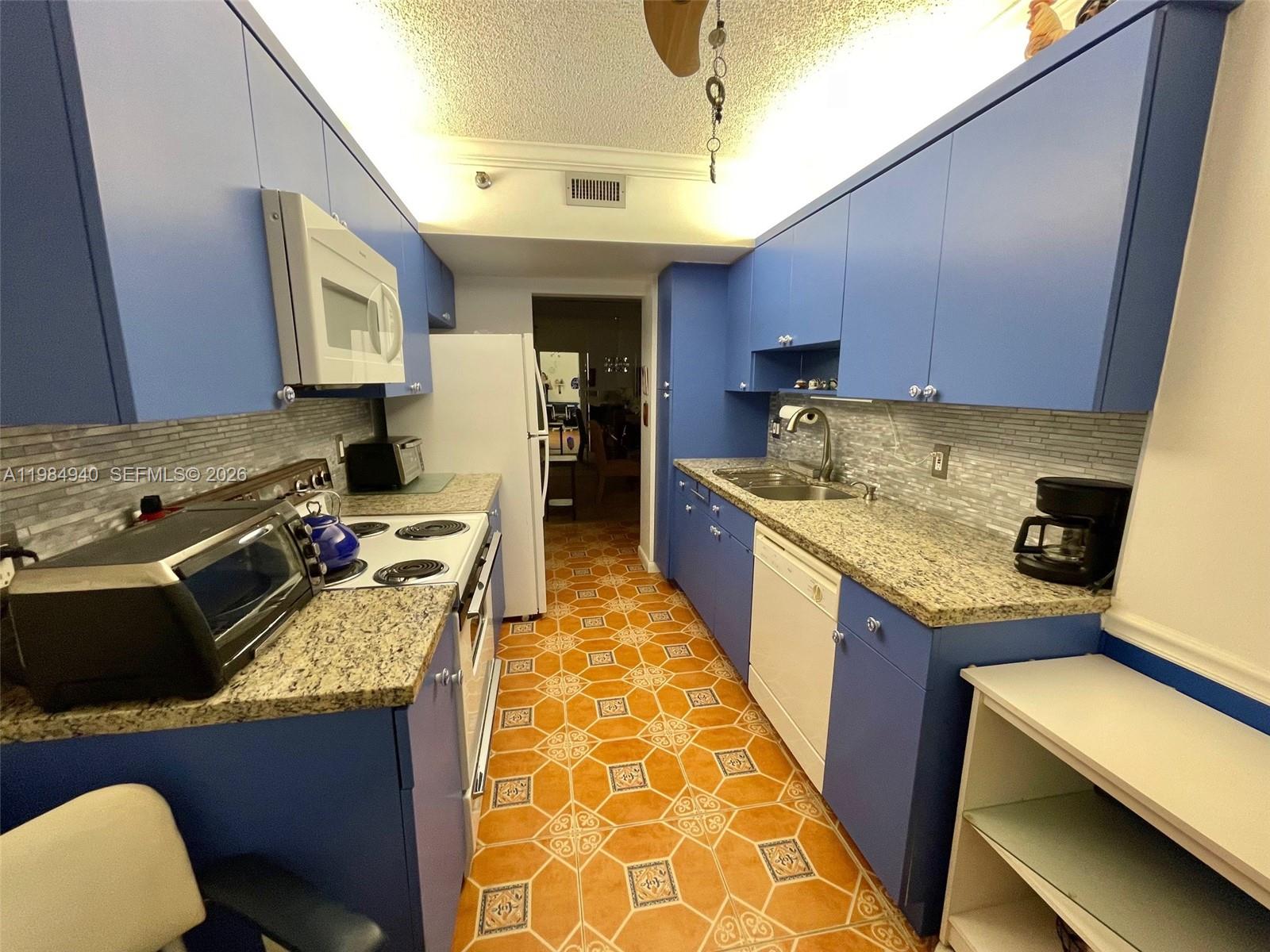 214 1 / 2 844 sq. ft. $ 2026-03-18 0 Photo