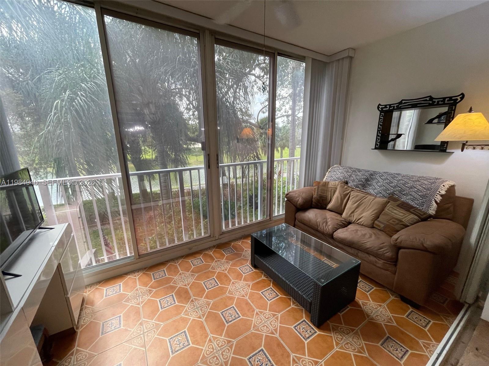 214 1 / 2 844 sq. ft. $ 2026-03-18 0 Photo