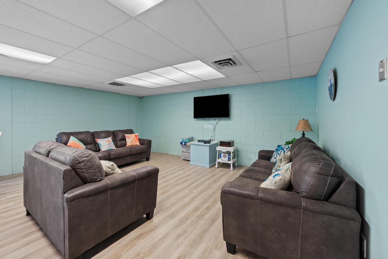   / 0  sq. ft. $ 2026-06-15 0 foto