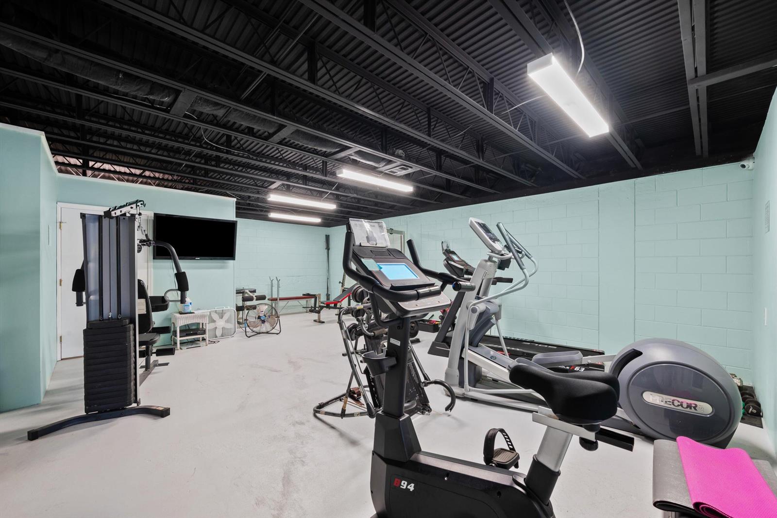   / 0  sq. ft. $ 2026-06-15 0 foto