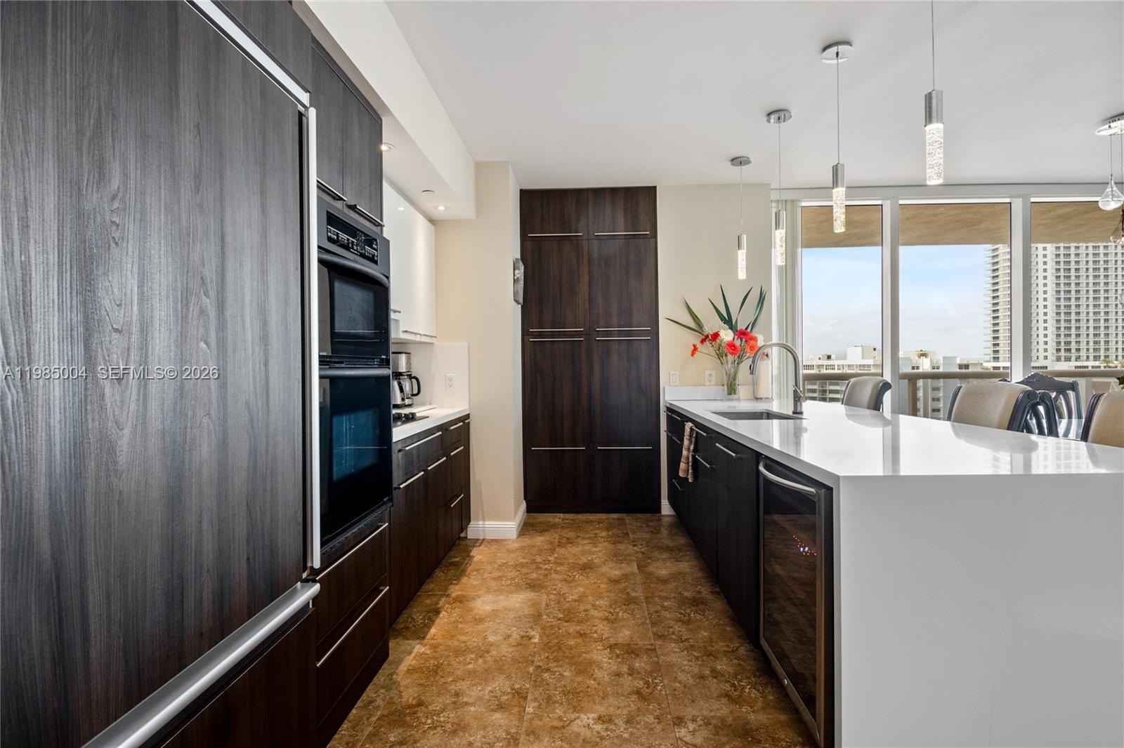 1108 2 / 2 1458 sq. ft. $ 2026-03-18 0 foto