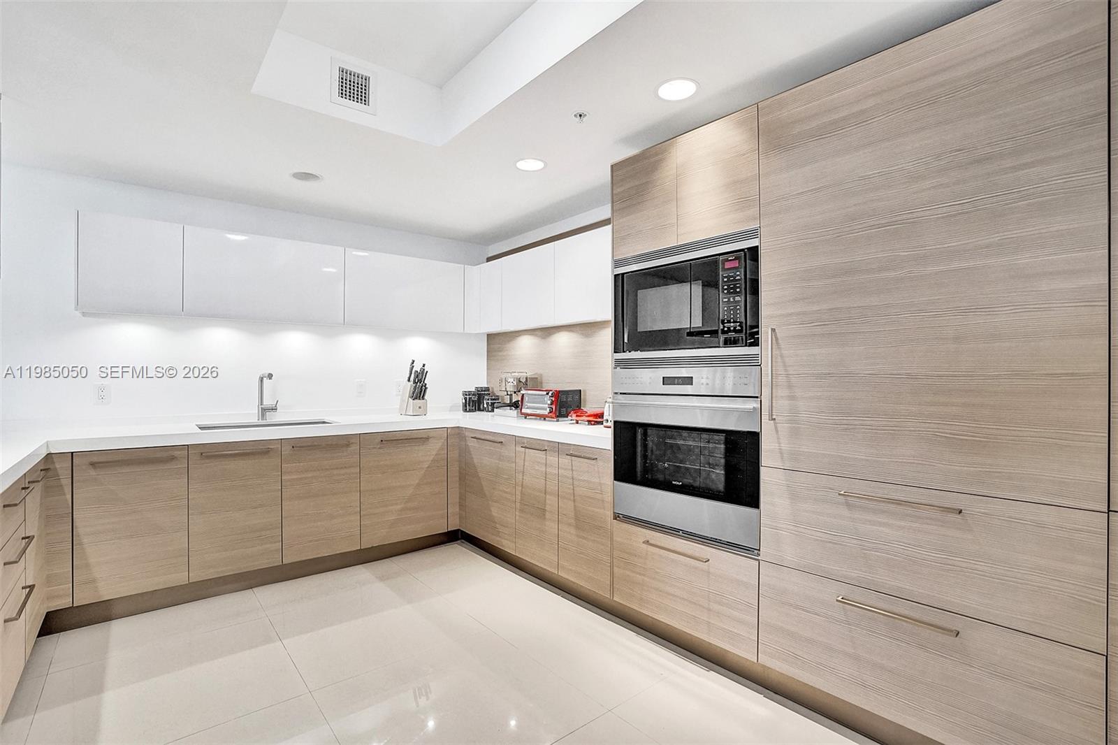 Photo of 17301 Biscayne Blvd #1207, North Miami Beach, Florida, 33160 -