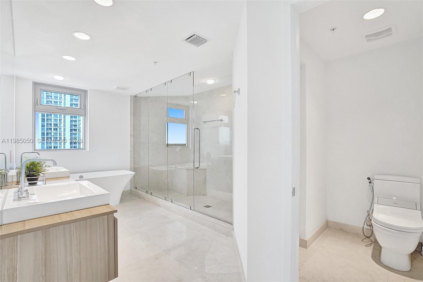 Photo of 17301 Biscayne Blvd #1207, North Miami Beach, Florida, 33160 -