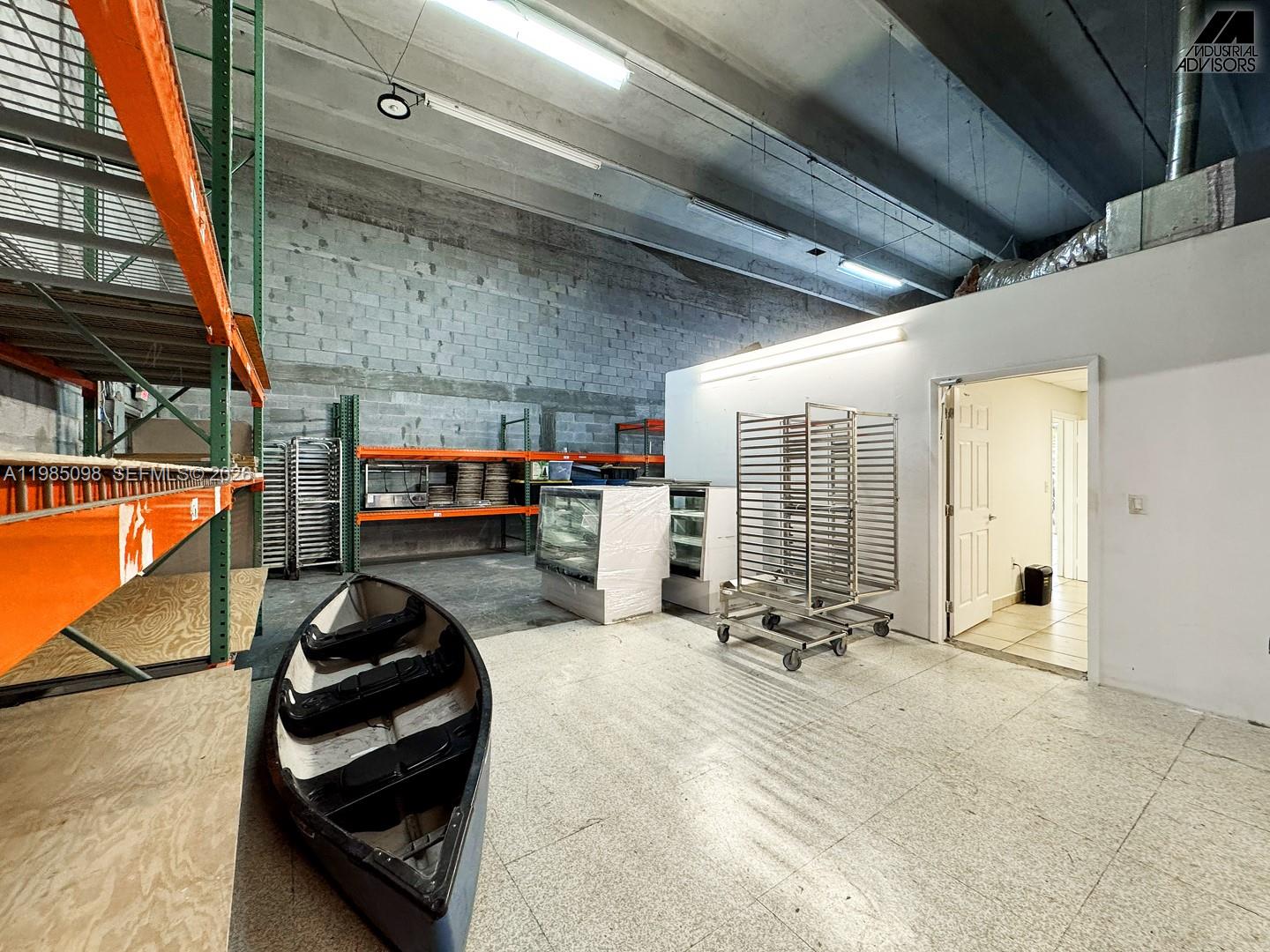   /   кв.футов $ 2026-03-18 0 Фото