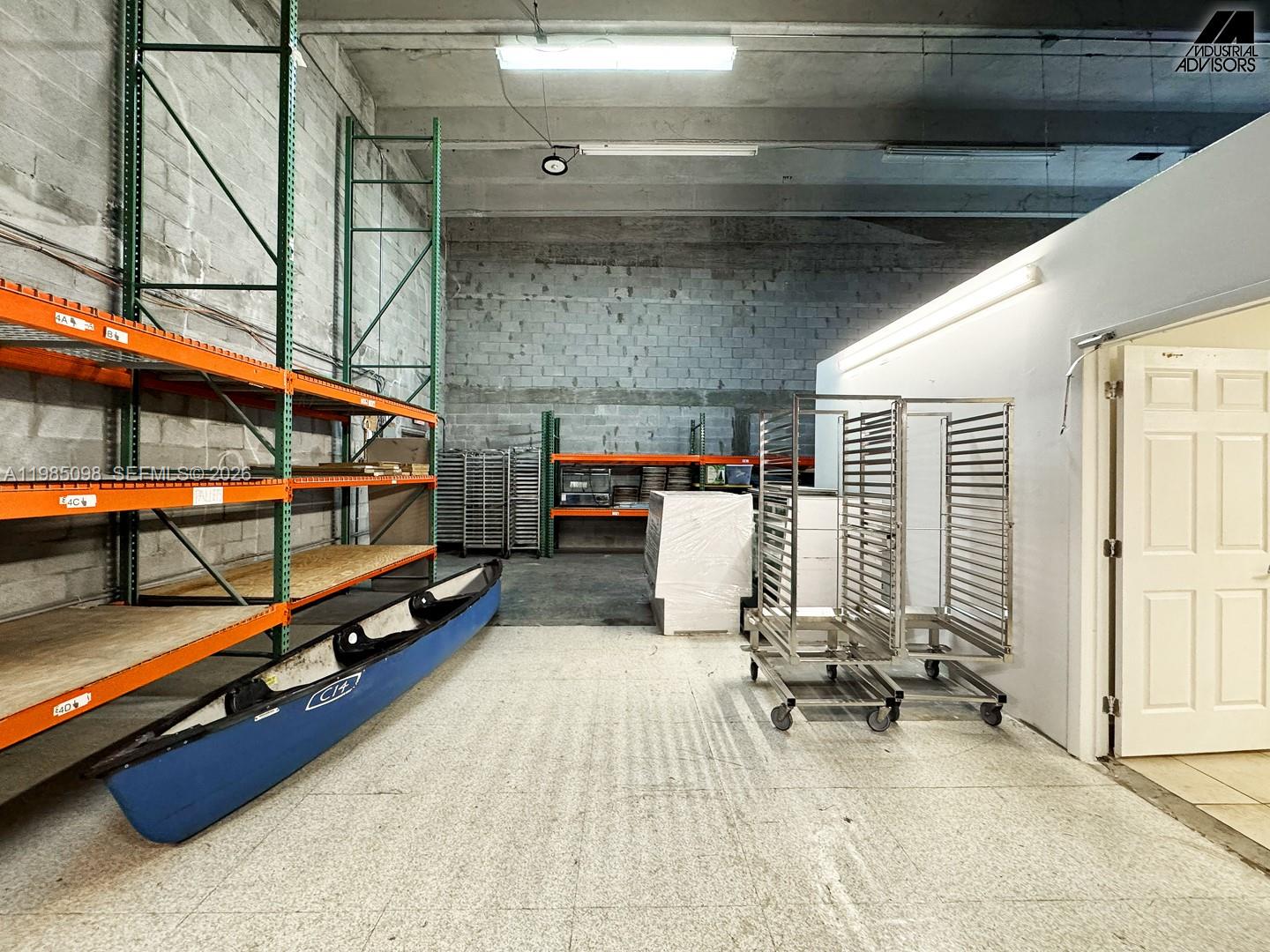   /   кв.футов $ 2026-03-18 0 Фото