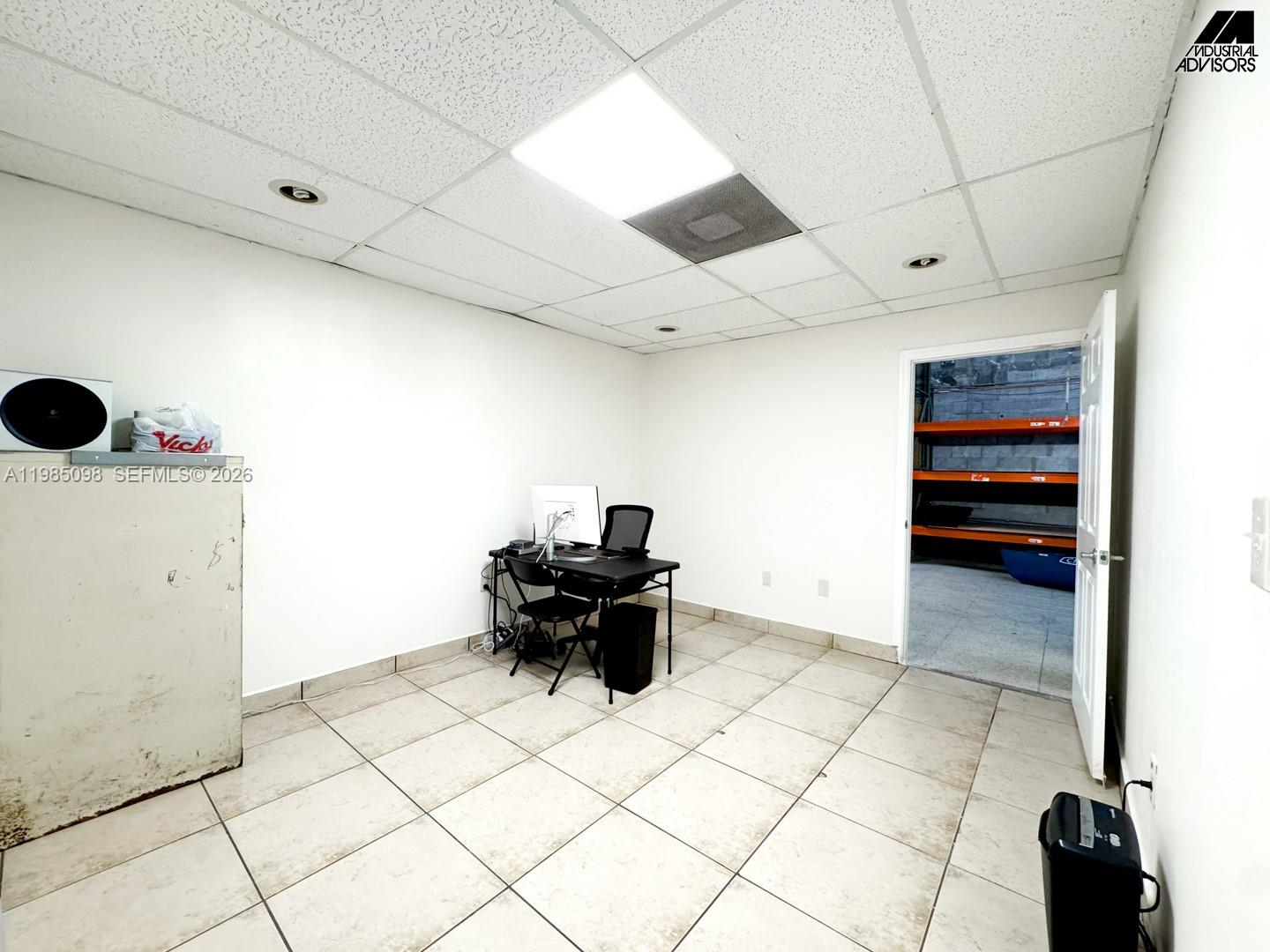   /   кв.футов $ 2026-03-18 0 Фото