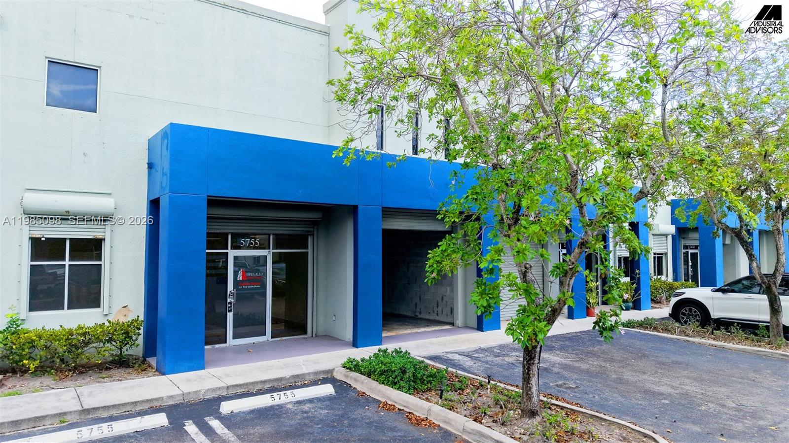   /   кв.футов $ 2026-03-18 0 Фото