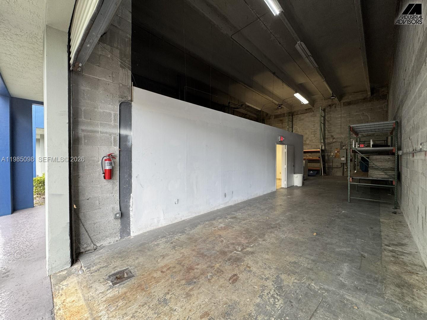   /   кв.футов $ 2026-03-18 0 Фото