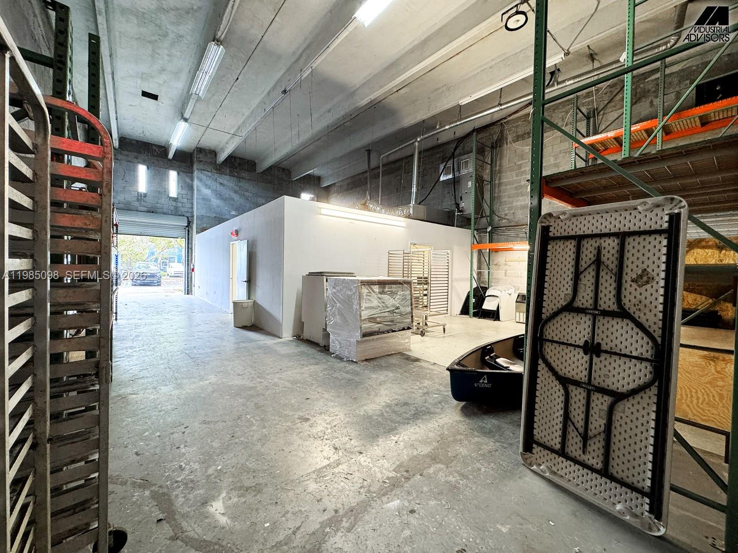   /   кв.футов $ 2026-03-18 0 Фото