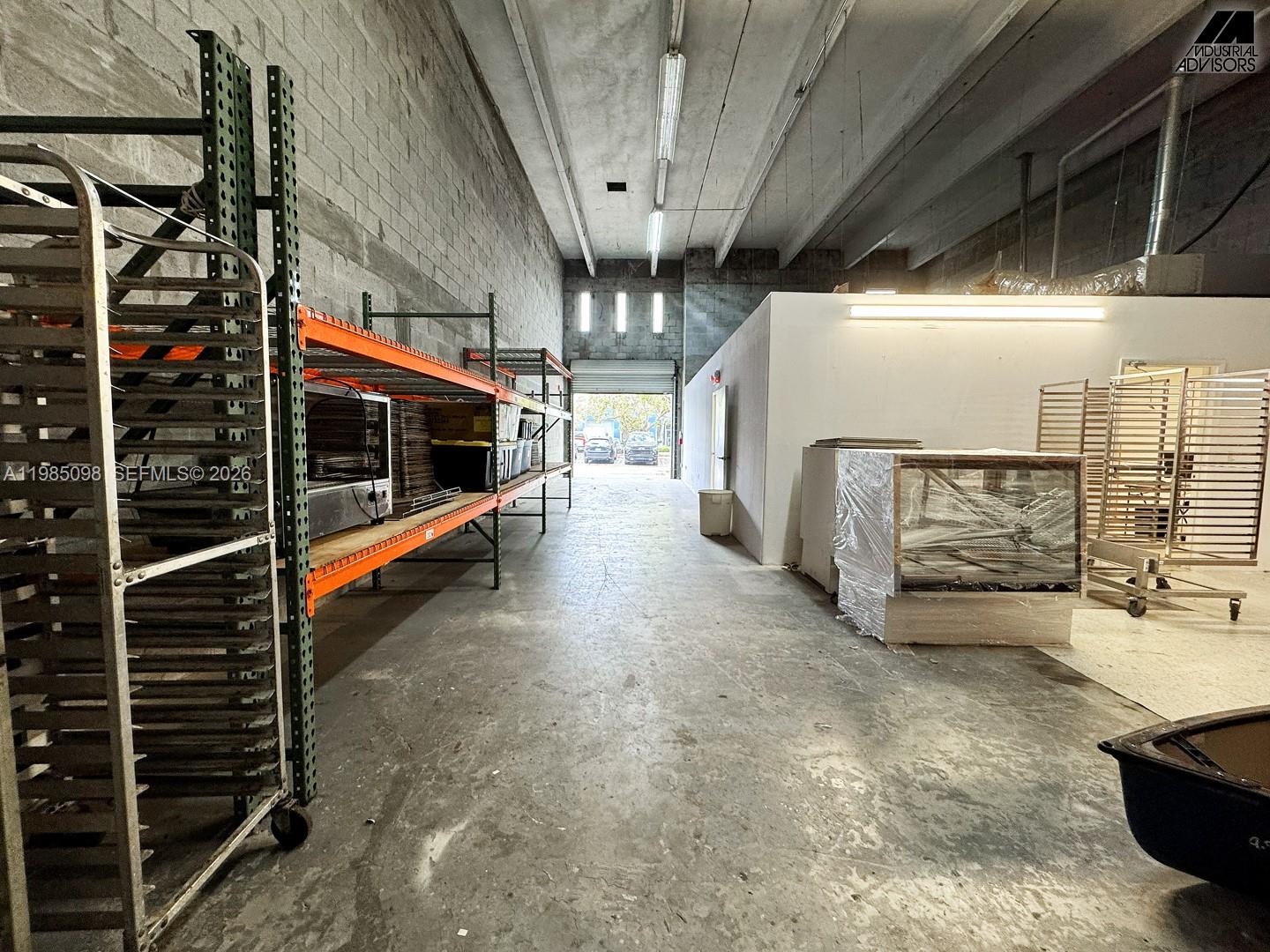   /   кв.футов $ 2026-03-18 0 Фото