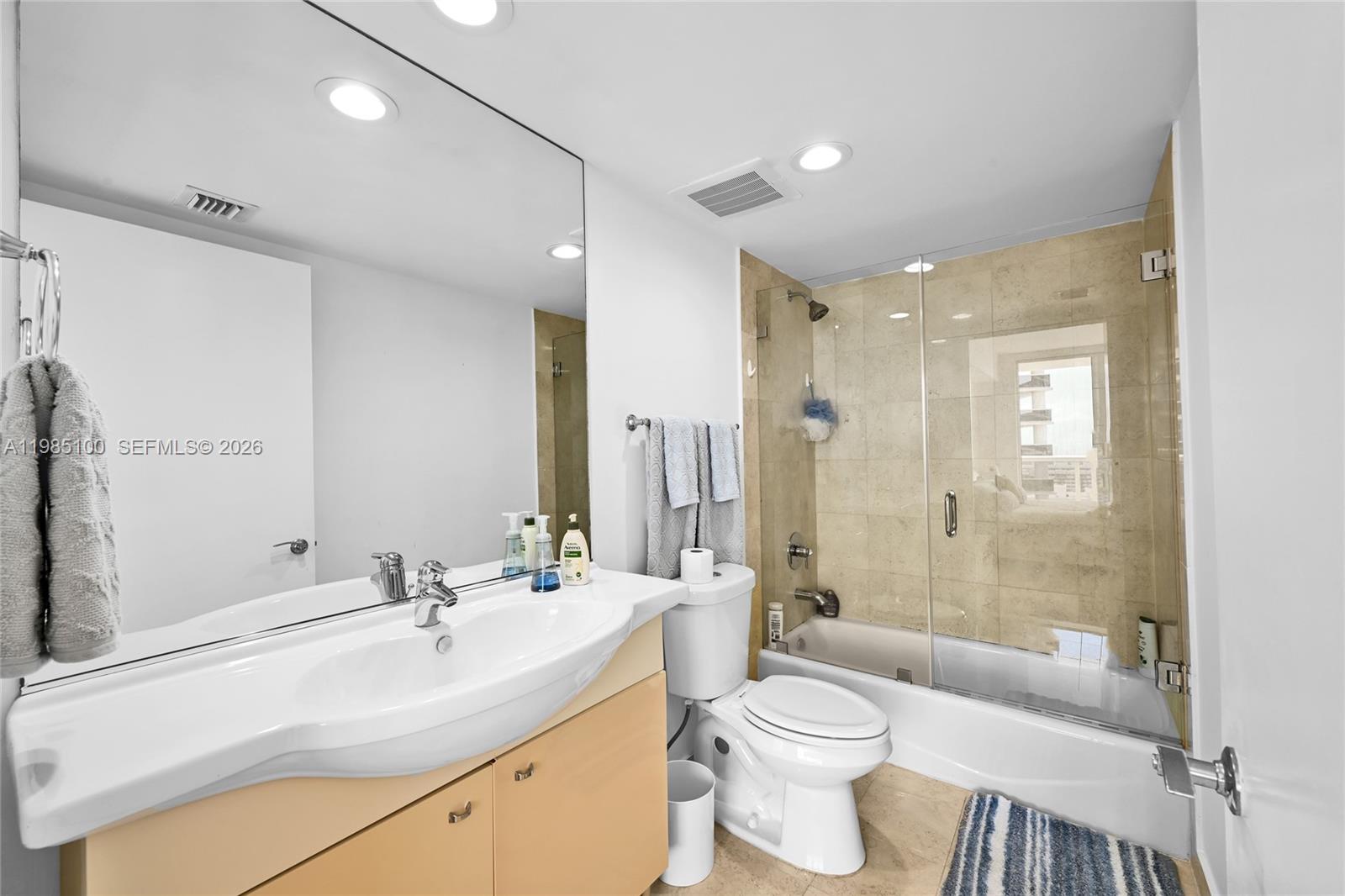 3104 3 / 3 1675 sq. ft. $ 2026-03-18 0 Photo
