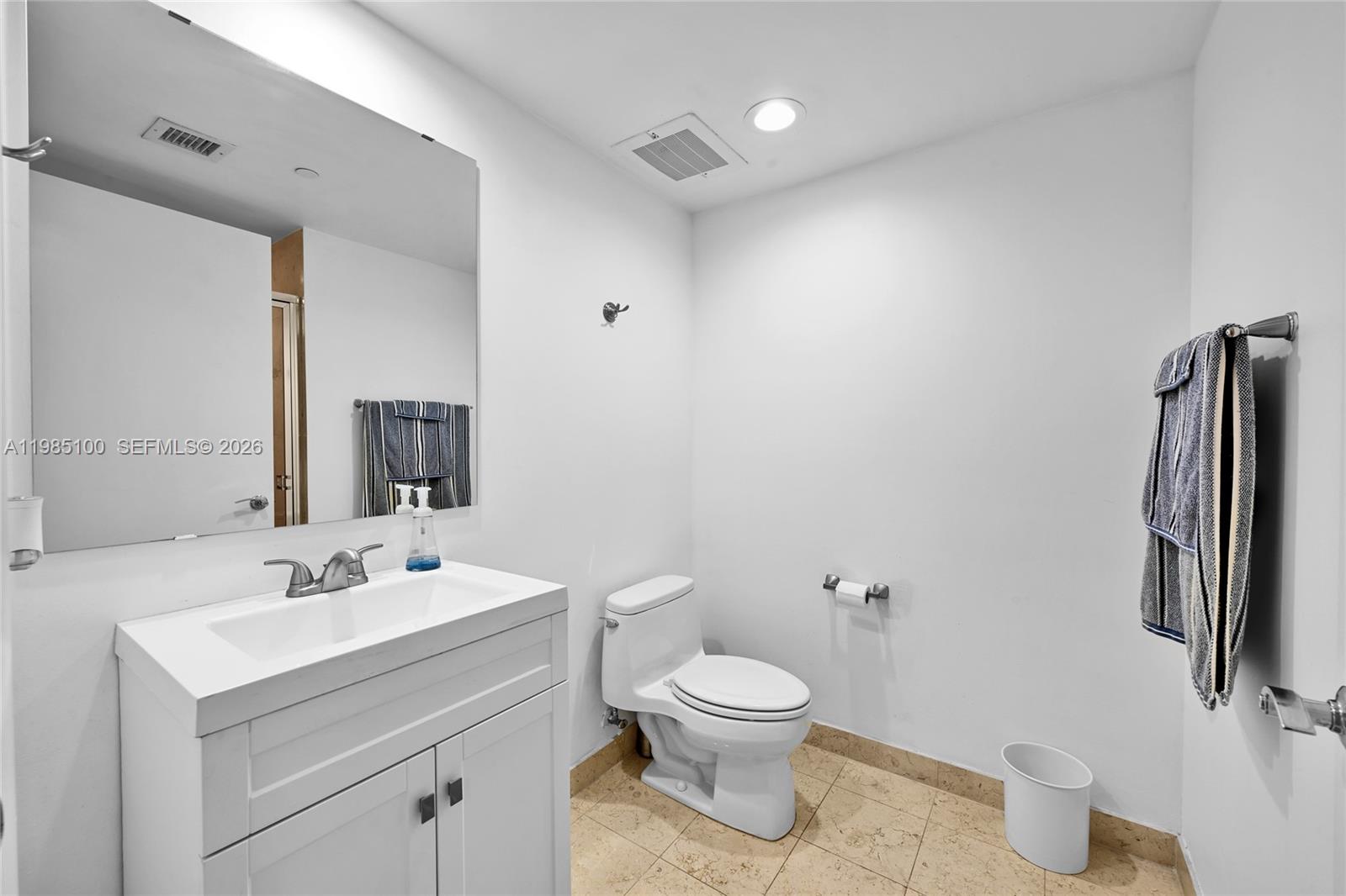 3104 3 / 3 1675 sq. ft. $ 2026-03-18 0 Photo